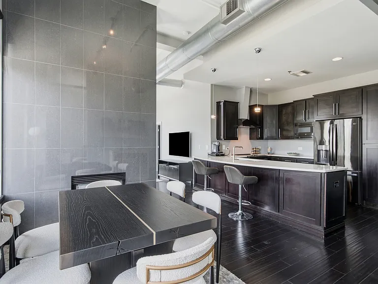 205 31st Ave N #310 — Photo 25