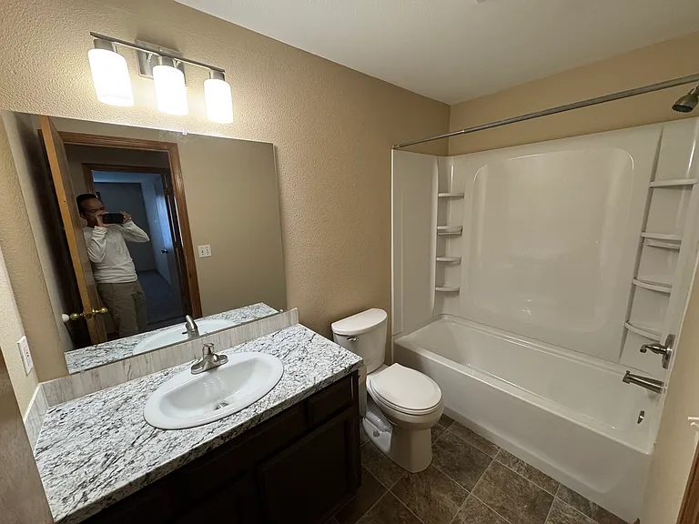 4332 Rodeo Dr NE — Photo 9