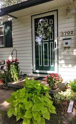 2nd image of 1702 N Dodgion Ave