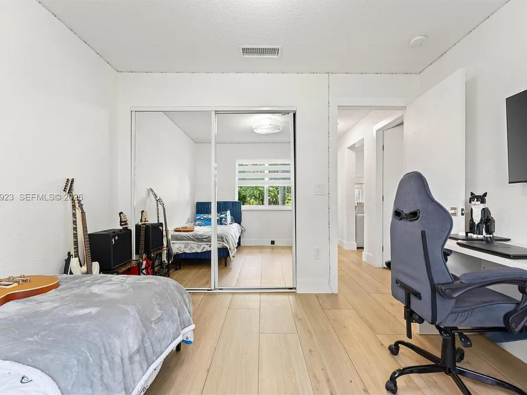 16841 SW 5th Ct — Photo 22