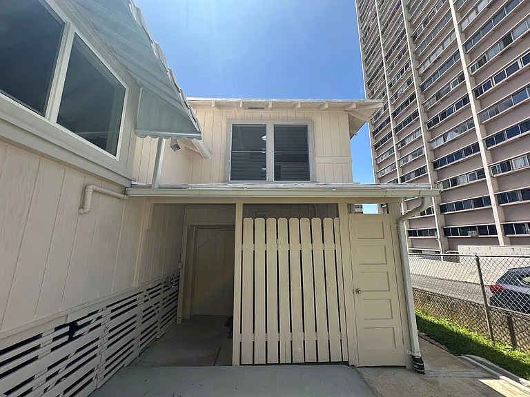 1717 Kewalo St — Photo 12