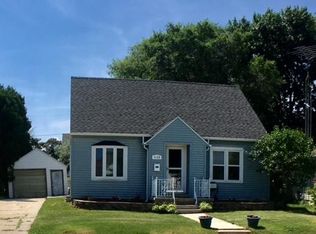 1420 N 7th St, Manitowoc, WI 54220