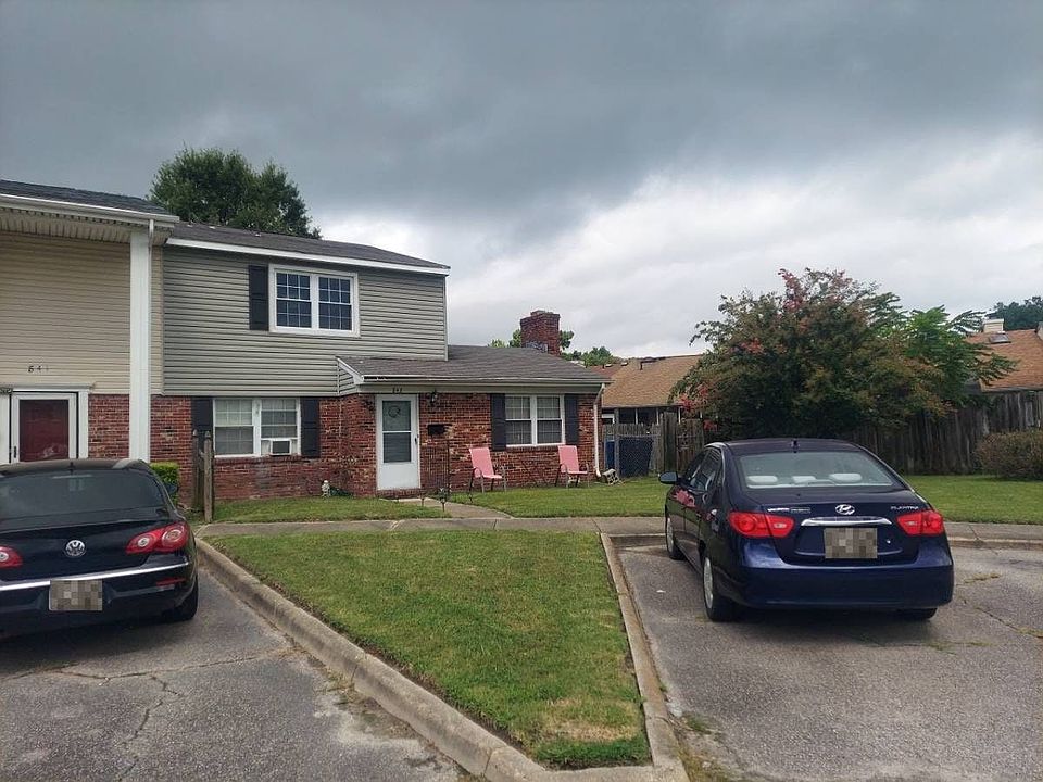 2nd image of 843 N Grosvenor Ct