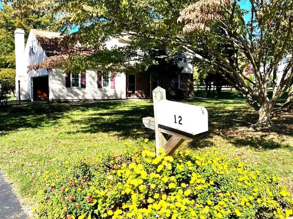 12 Rose Tree Dr, Downingtown, PA 19335