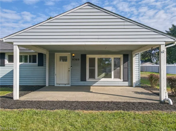 9369 Root Dr, Streetsboro, OH 44241