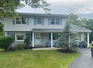 18 Letts Cir, Monroe, NY 10950