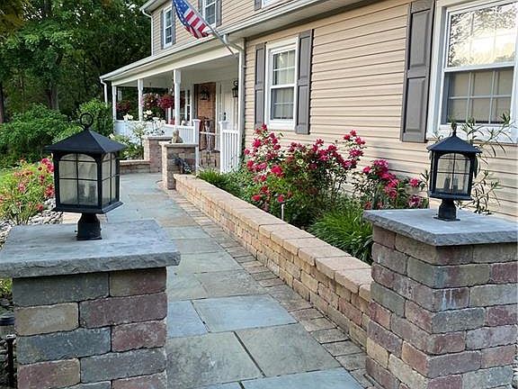 4th image of 53 Virginia Ln