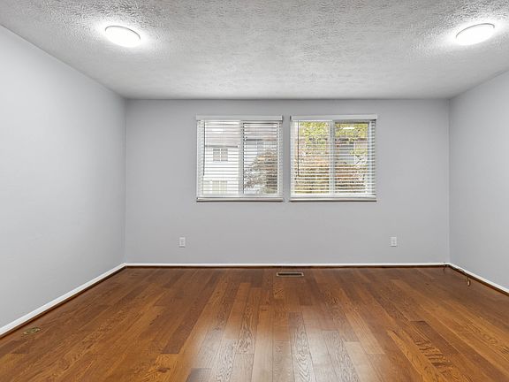 5th image of 7328 Pebblestone Dr APT B