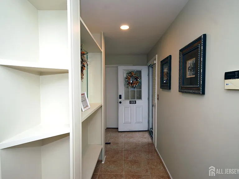 1101 Stony Brook Way — Photo 4