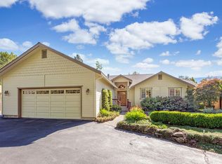 752 Capella Cir, Ashland, OR