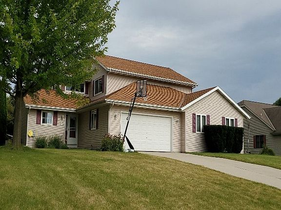 3rd image of W196N11394 Shadow Wood Ln #D
