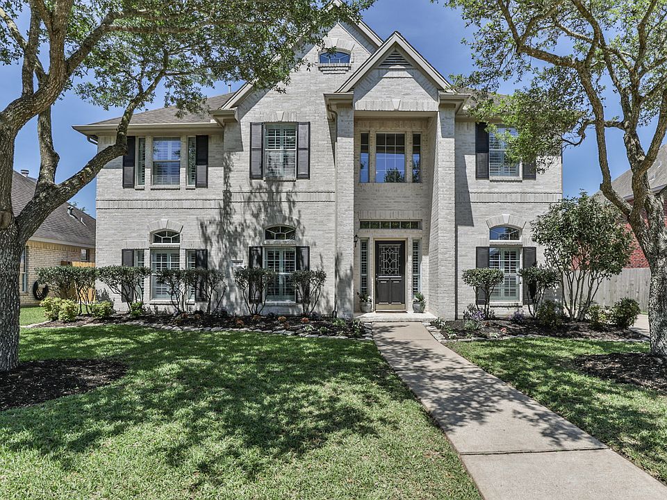 1st image of 3011 Eagle Lake Dr