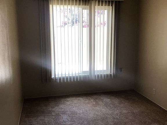 5th image of 2443 White St #2443