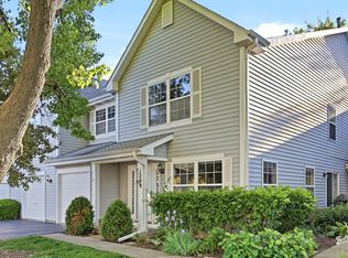 1209 Orleans Dr, Mundelein, IL 60060
