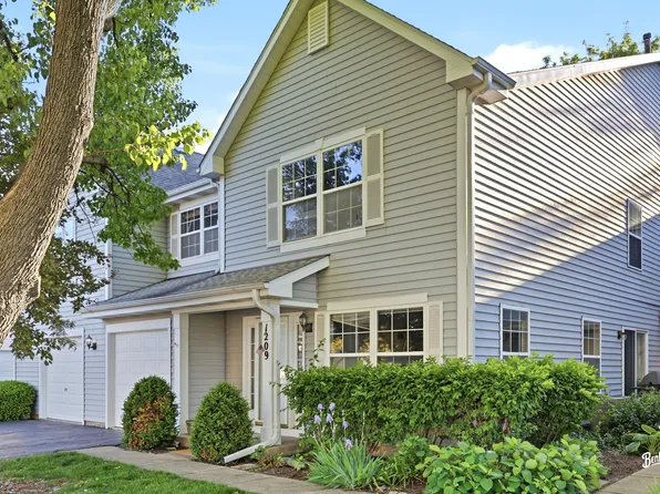 1209 Orleans Dr, Mundelein, IL 60060