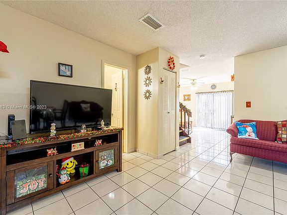3rd image of 2550 W 60th Pl APT 106-19