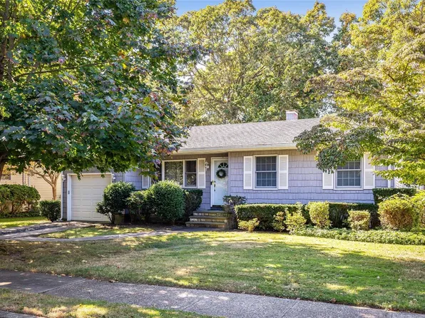 628 Bohemia Parkway, Sayville, NY 11782