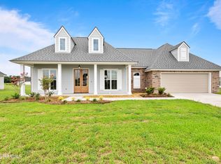 1207 Bayou Trce, Breaux Bridge, LA 70517