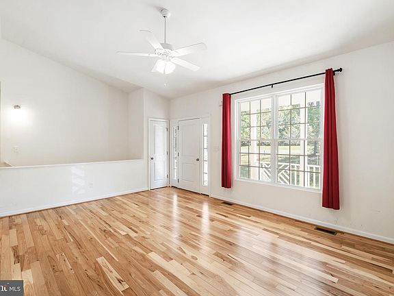 5th image of 887 Hickory Creek Rd