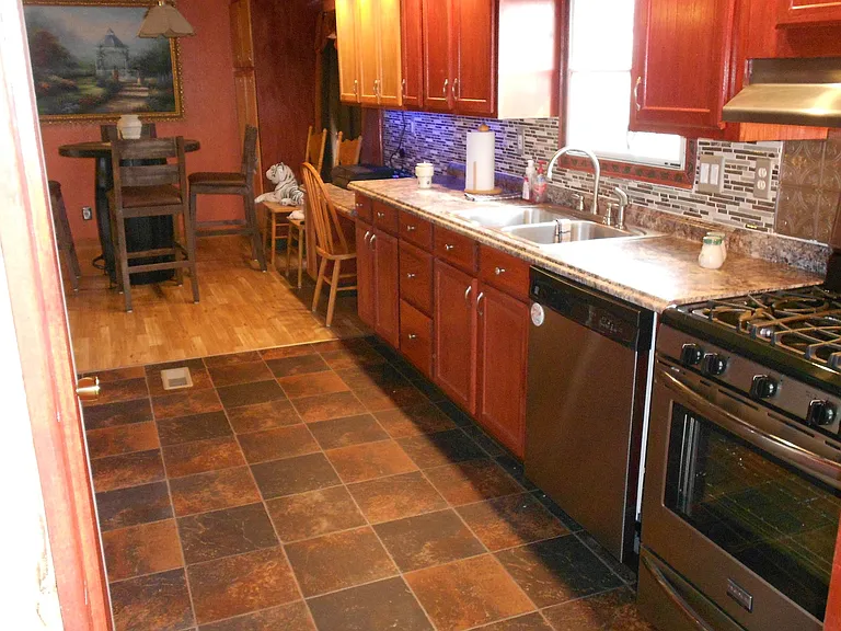1501 Grove Ave — Photo 10