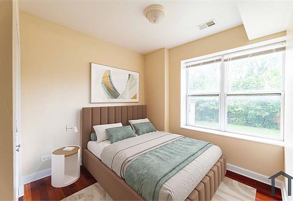 3rd image of 2321 N Oak Park Ave APT 104