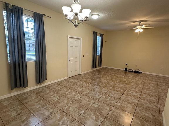 3rd image of 14885 Evergreen Oak Loop
