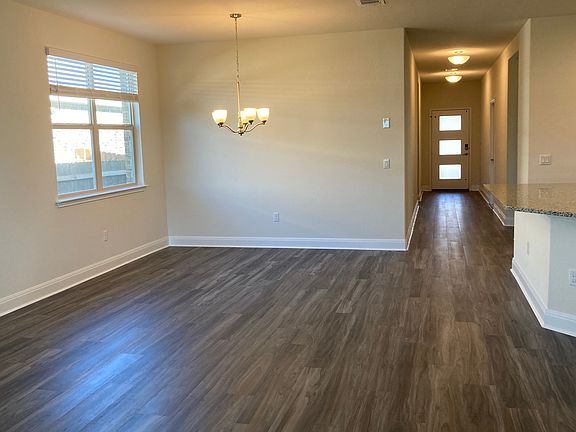 5th image of 16917 Aventura Ave