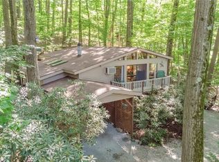 218 E Lake Rd, Acme, PA 15610