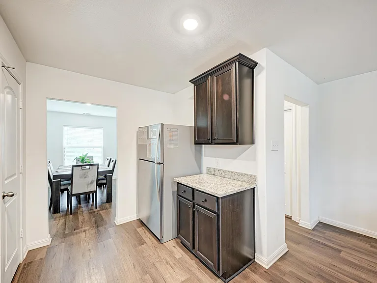 132 Maywood Ln — Photo 15