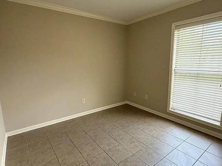 124 Saint Fabian Dr — Photo 8
