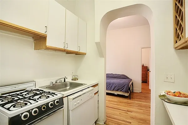 Sold by Citi Habitats | media 3