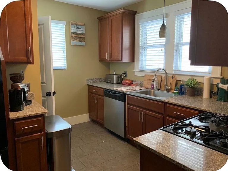 610 Gardenia Ave — Photo 9