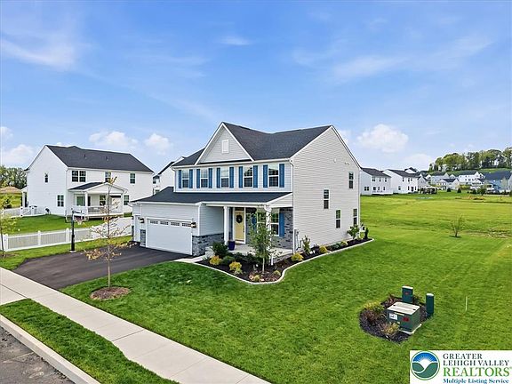 3rd image of 8150 Parker Pl