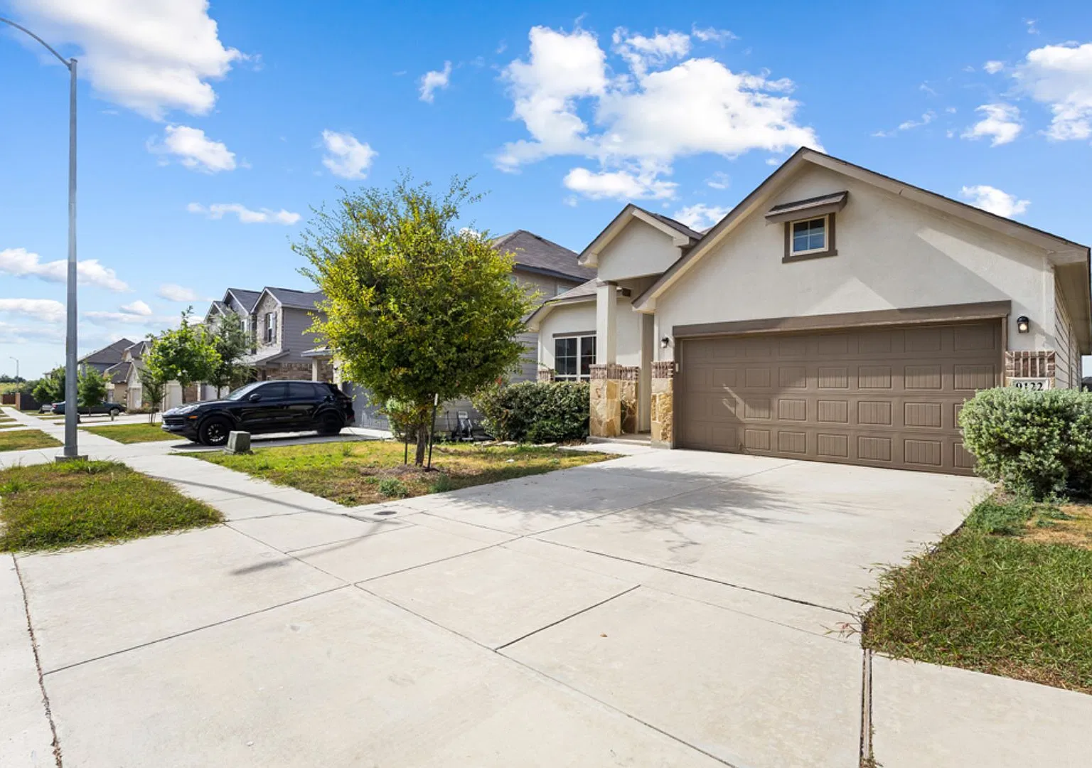 Beautiful 4-Bedroom, 3-Bath Single-Story Home with Fresh Interior Paint, Spacious Open Floor Plan... — Photo 2