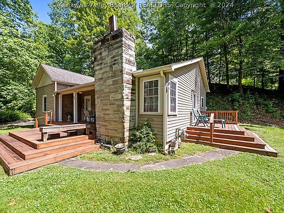 3rd image of 119 Cantley Dr