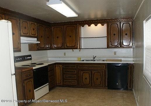 2nd image of 1013 Hill St