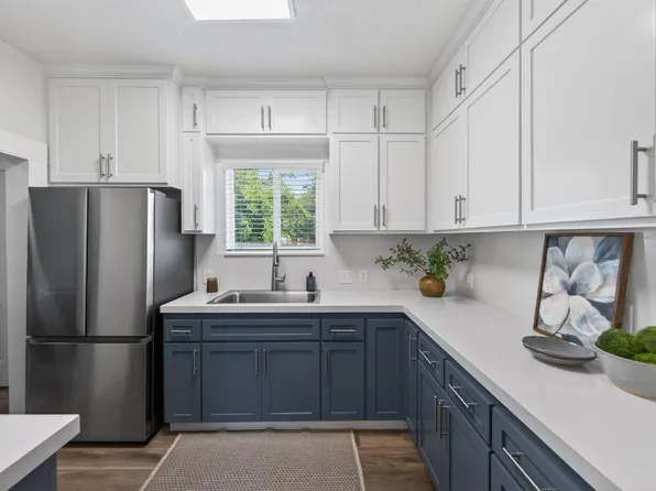 1348 Union St, Kingsburg, CA 93631