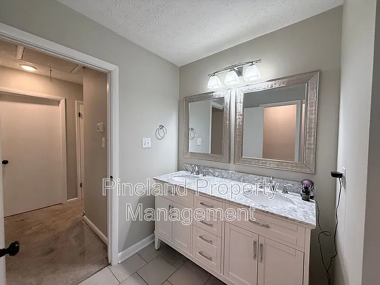890 Bridgette St — Photo 23