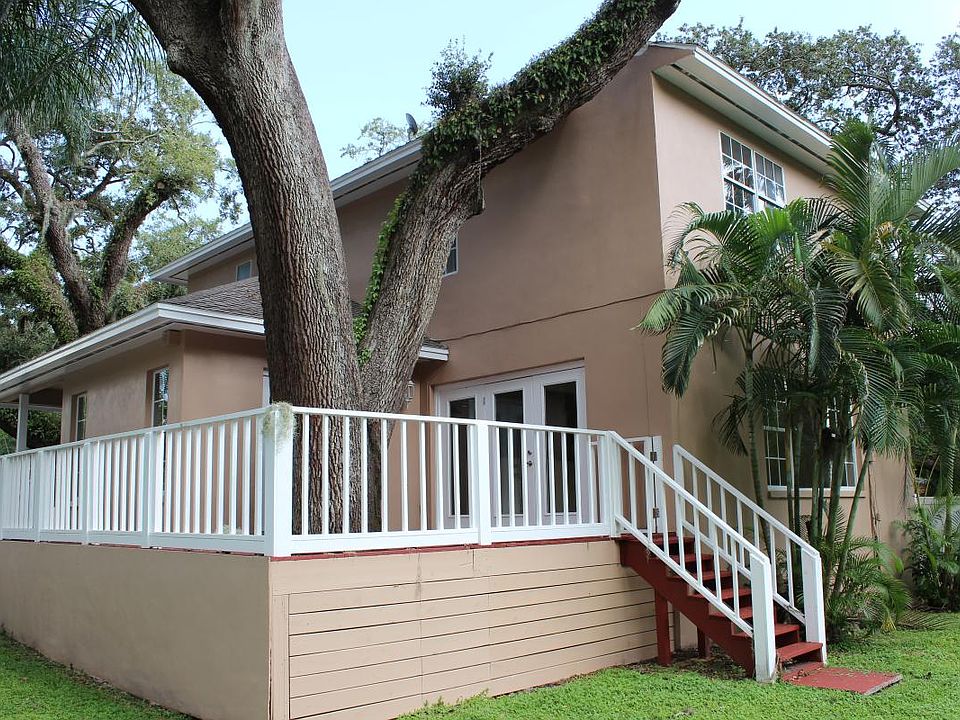 1st image of 813 1/2 S West Shore Blvd