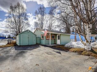 5708 Armstrong Ln, Anchorage, AK 99504