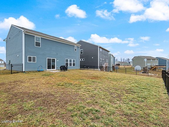 5th image of 123 Wildflower Ave
