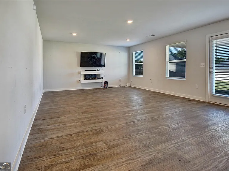 1129 Bluecoat Cir — Photo 9