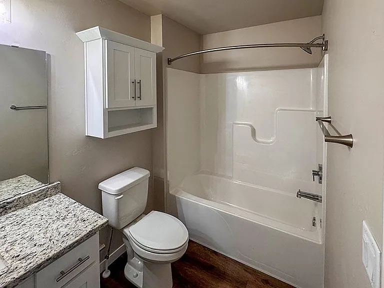 TIMBER CAMP LUXURY APARTMENT HOMES — Photo 9