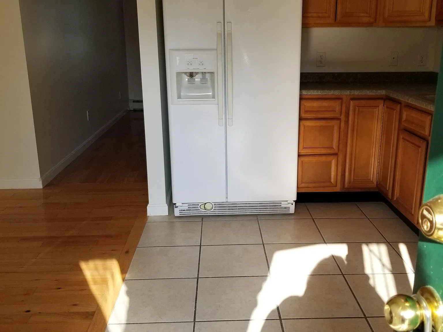 2 bed, 1050 sqft, $1,950 — Photo 3