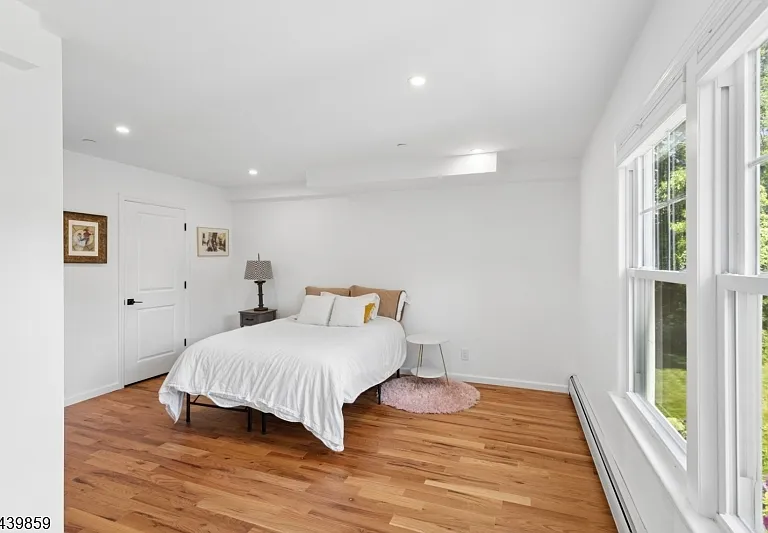 12 Forest Ave — Photo 27
