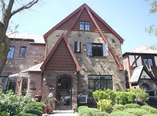 45-36 193rd St, Flushing, NY 11358