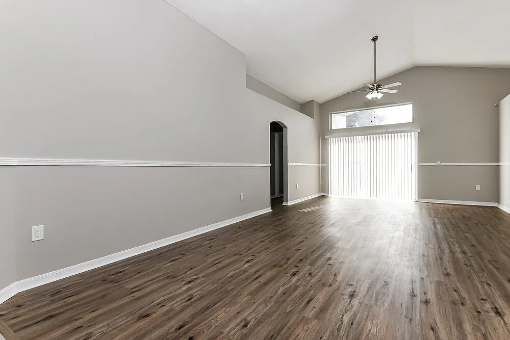 3 bed, 2.0 bath, 1644 sqft, $2,530 — Photo 4