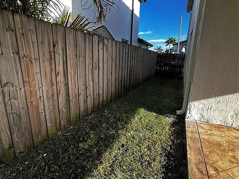 14521 SW 13th Ter — Photo 5