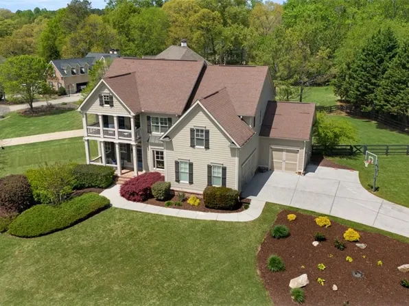 6310 Lakeaires Dr, Cumming, GA 30040