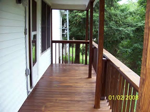 3rd image of 347 Emerald St